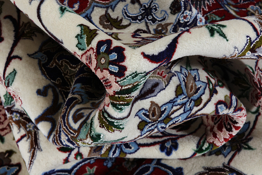 Isfahan Persian Rug 239x152 - Picture 17