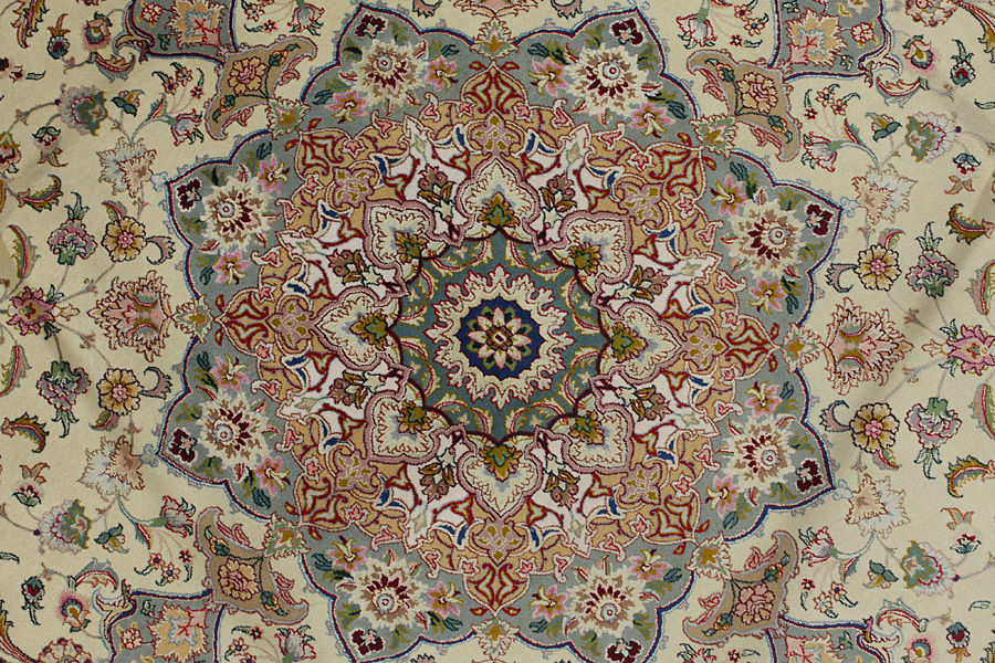 Tabriz Persian Rug 293x293 - Picture 6