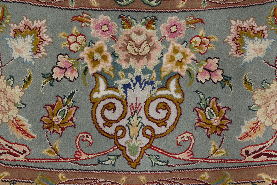 Tabriz Persian Rug 293x293 - Picture 9
