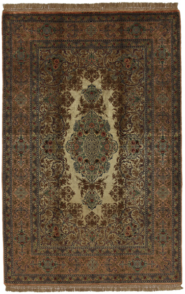Isfahan Persian Rug 307x202