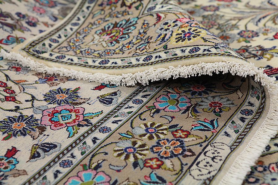 Isfahan Persian Rug 226x142 - Picture 4